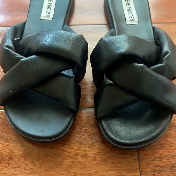 Steve Madden Georgina Flat Sandals Puffed, Braided Size 6.5 - Picture 3 of 6